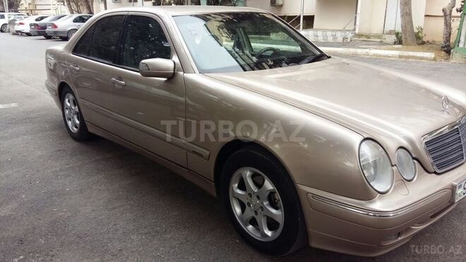 Mercedes E 240 2001, 210,300 km - 2.6 л - Bakı