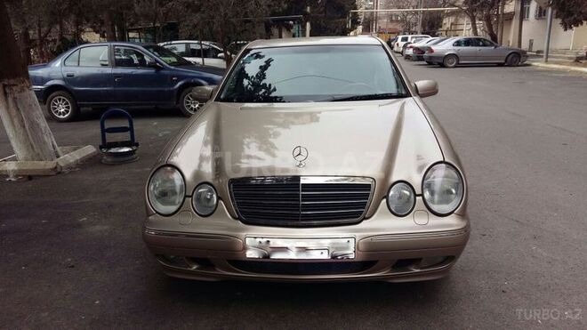 Mercedes E 240 2001, 210,300 km - 2.6 л - Bakı