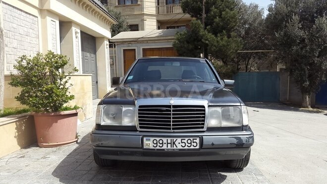 Mercedes E 300 1987, 300,000 km - 3.0 l - Bakı
