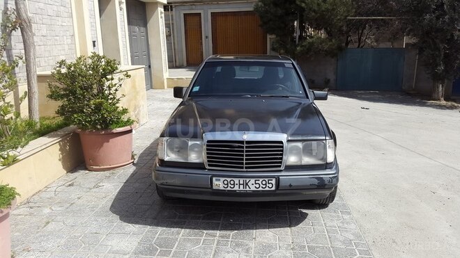 Mercedes E 300 1987, 300,000 km - 3.0 l - Bakı
