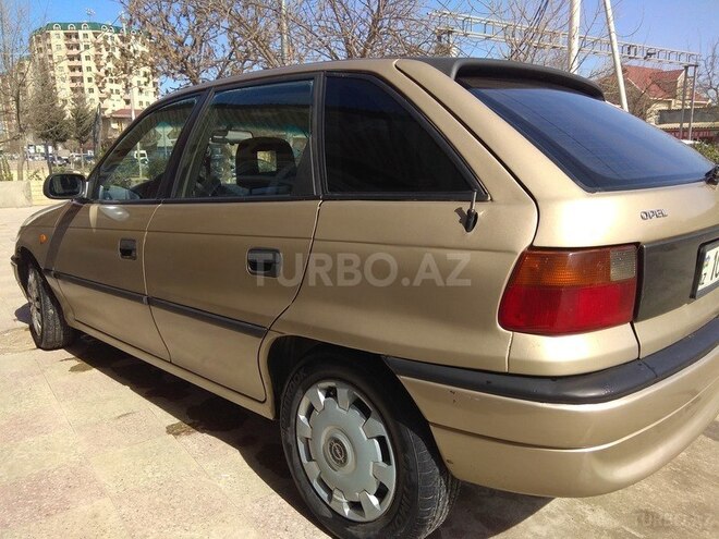 Opel Astra 1997, 278,000 km - 1.6 л - Bakı