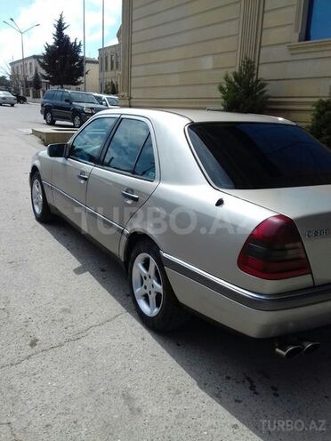 Mercedes C 200 1995, 236,000 km - 2.0 l - Bakı