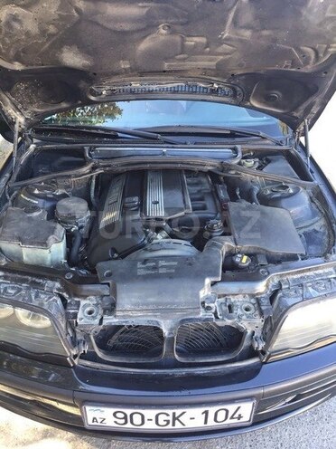 BMW 320 2001, 243,400 km - 2.2 l - Bakı