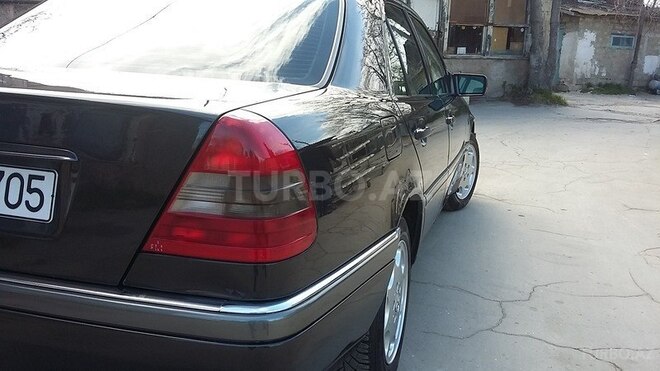 Mercedes C 200 1995, 300,000 km - 2.0 l - Sumqayıt