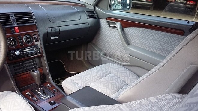 Mercedes C 200 1995, 300,000 km - 2.0 l - Sumqayıt