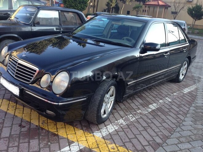 Mercedes E 240 2000, 165,000 km - 2.6 l - Bakı