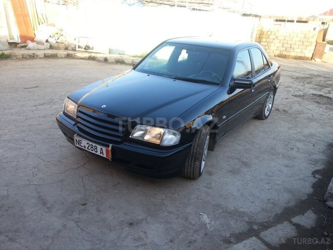 Mercedes C 200 2000, 334,235 km - 2.0 л - Sumqayıt