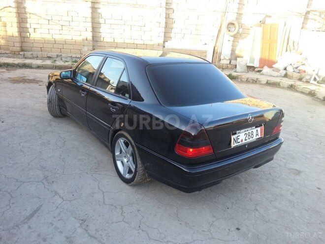 Mercedes C 200 2000, 334,235 km - 2.0 л - Sumqayıt