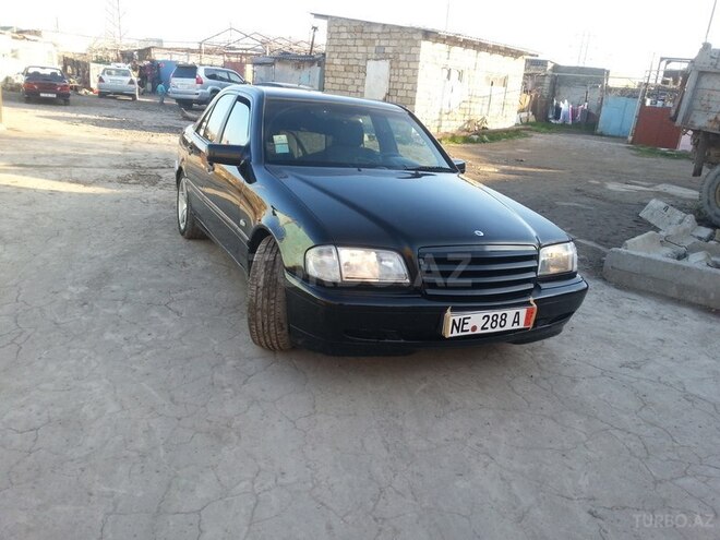 Mercedes C 200 2000, 334,235 km - 2.0 л - Sumqayıt