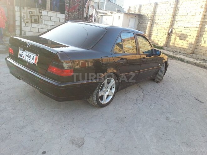 Mercedes C 200 2000, 334,235 km - 2.0 л - Sumqayıt