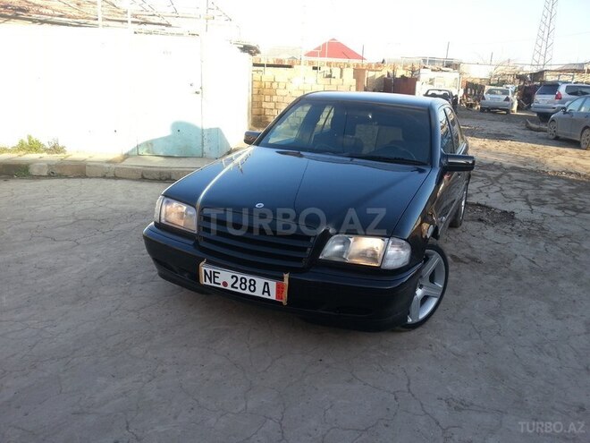 Mercedes C 200 2000, 334,235 km - 2.0 л - Sumqayıt