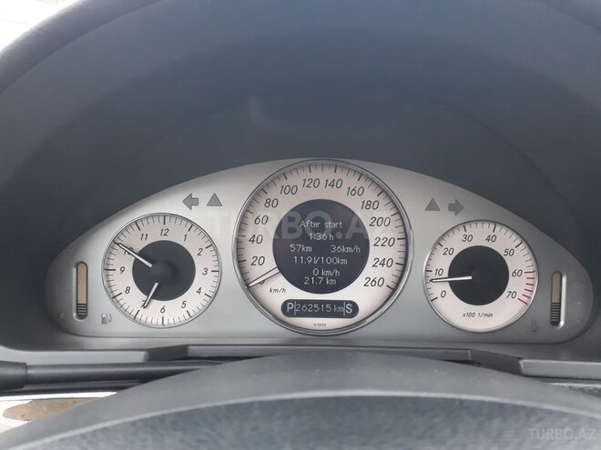 Mercedes E 240 2002, 261,000 km - 2.6 l - Bakı