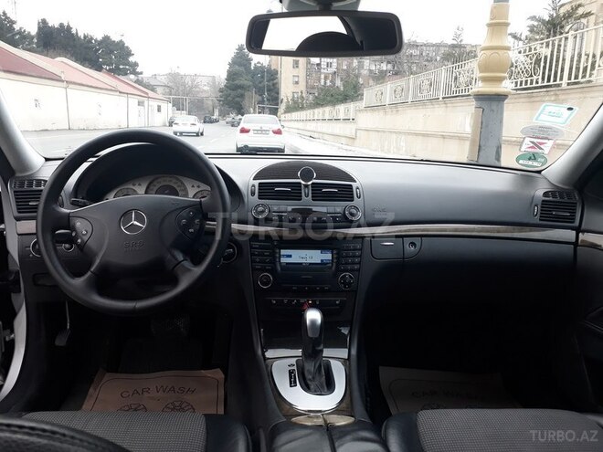 Mercedes E 240 2002, 261,000 km - 2.6 l - Bakı