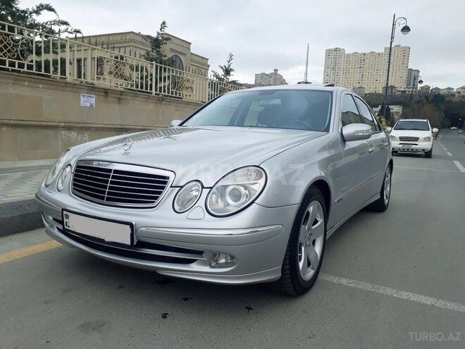 Mercedes E 240 2002, 261,000 km - 2.6 l - Bakı