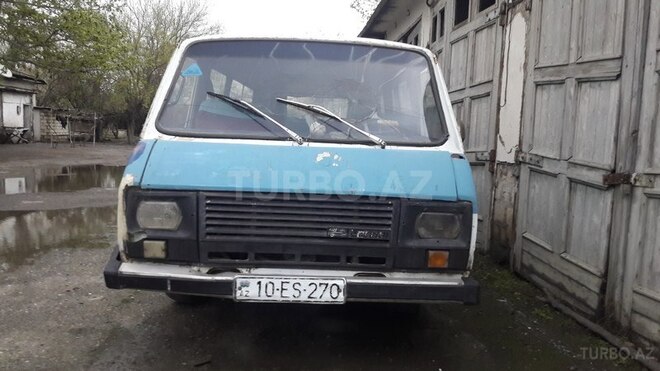 RAF  1990, 395,874 km - 2.5 l - Mingəçevir