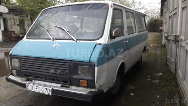 RAF  1990, 395,874 km - 2.5 l - Mingəçevir