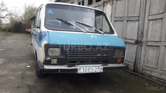 RAF  1990, 395,874 km - 2.5 l - Mingəçevir