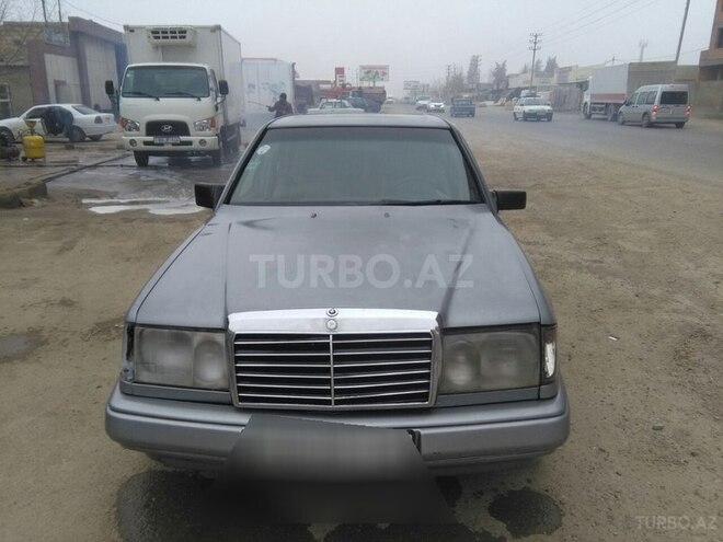 Mercedes E 260 1988, 328,000 km - 2.6 l - Sumqayıt