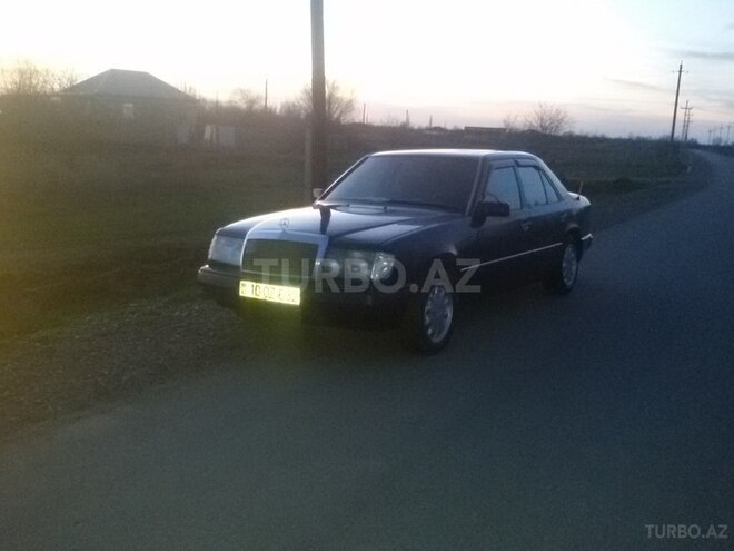 Mercedes E 250 1992, 370,000 km - 2.5 l - Bakı