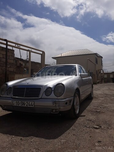Mercedes E 230 1995, 385,900 km - 2.3 л - Bakı
