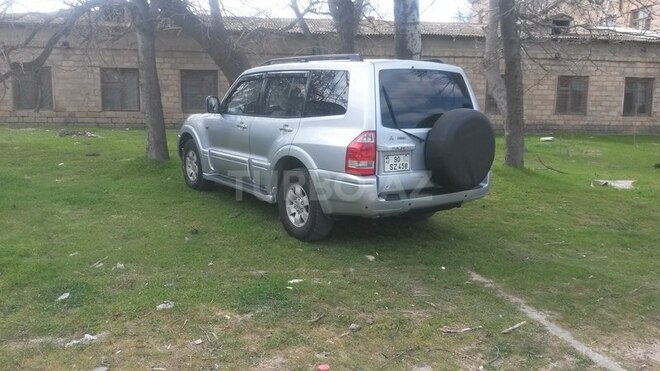 Mitsubishi Pajero 2005, 310,000 km - 3.5 l - Bakı