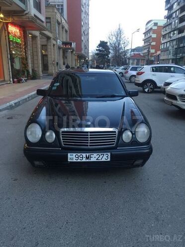 Mercedes E 230 1998, 284,000 km - 2.3 l - Bakı