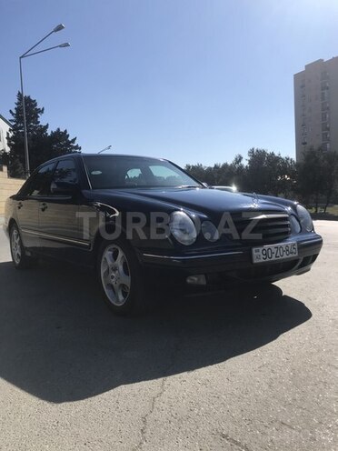Mercedes E 220 1999, 317,900 km - 2.2 l - Bakı