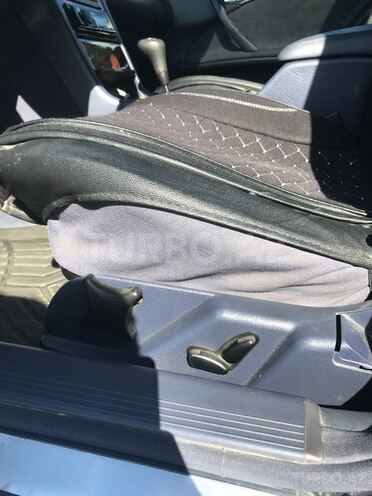 Mercedes E 220 1999, 317,900 km - 2.2 l - Bakı