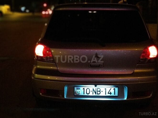 Mitsubishi Outlander 2003, 296,000 km - 2.4 l - Bakı