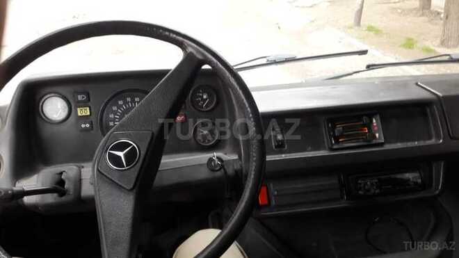 Mercedes 208 D 1990, 285,000 km - 2.3 l - Bakı