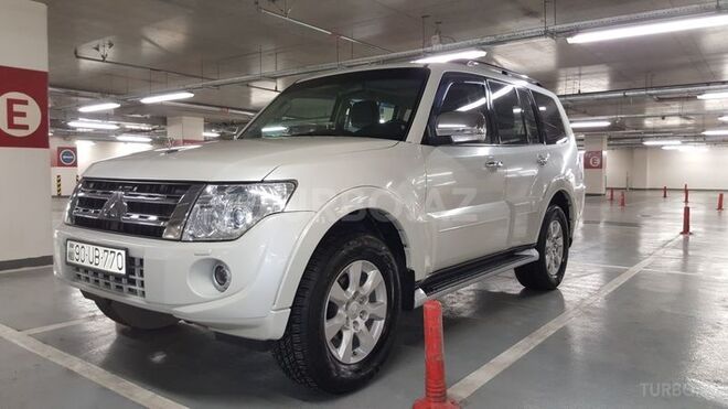 Mitsubishi Pajero 2013, 129,000 km - 3.5 l - Bakı