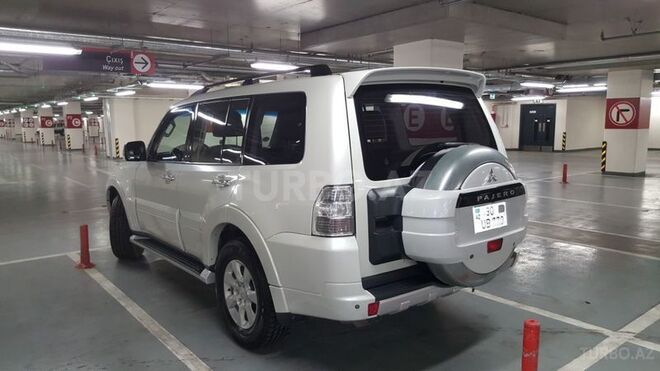 Mitsubishi Pajero 2013, 129,000 km - 3.5 l - Bakı
