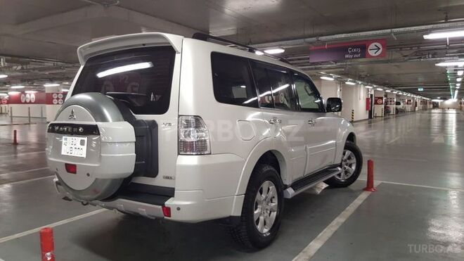 Mitsubishi Pajero 2013, 129,000 km - 3.5 l - Bakı