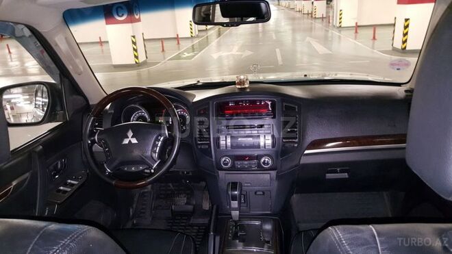 Mitsubishi Pajero 2013, 129,000 km - 3.5 l - Bakı