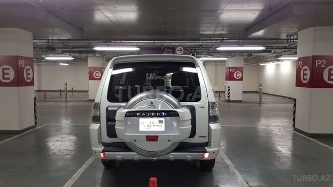 Mitsubishi Pajero 2013, 129,000 km - 3.5 l - Bakı