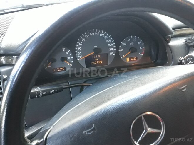 Mercedes E 240 2000, 252,000 km - 2.6 l - Bakı