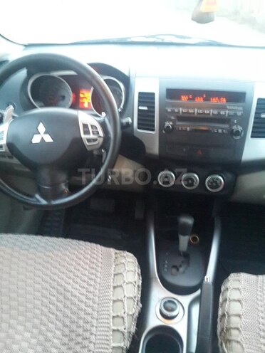 Mitsubishi Outlander 2008, 190,000 km - 3.0 l - Bakı
