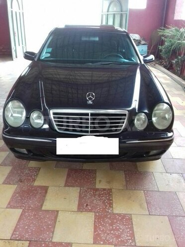 Mercedes E 260 2000, 207,000 km - 2.6 л - Tovuz