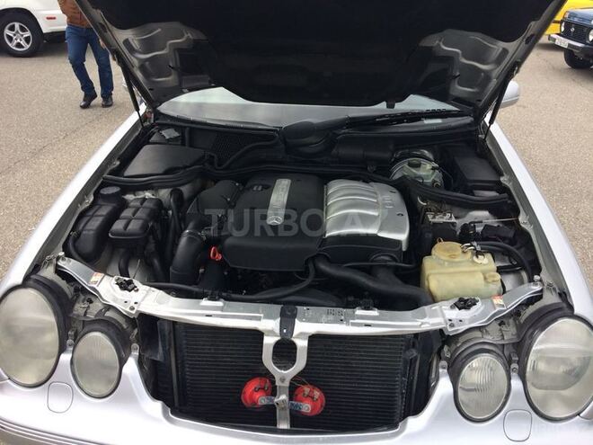 Mercedes E 220 2001, 351,000 km - 2.2 l - Bakı