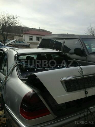 Mercedes C 240 1997, 138,800 km - 2.4 л - Bakı