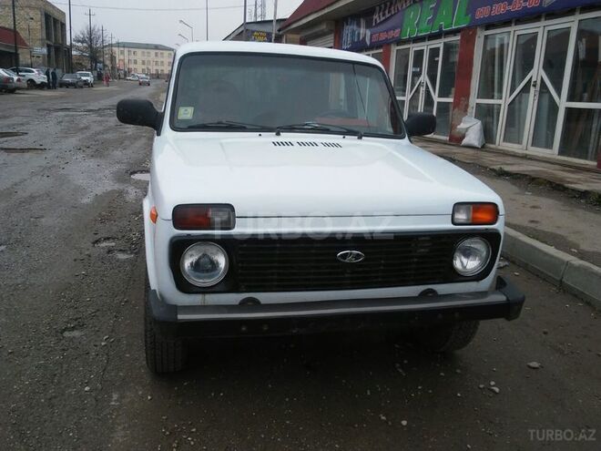 LADA (VAZ) Niva 2005, 15,000 km - 1.7 l - Qusar