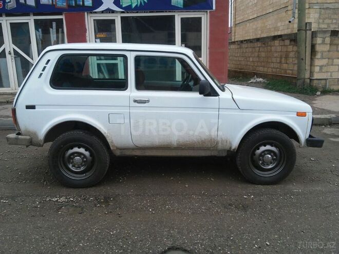 LADA (VAZ) Niva 2005, 15,000 km - 1.7 l - Qusar
