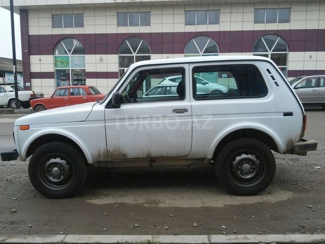 LADA (VAZ) Niva 2005, 15,000 km - 1.7 l - Qusar