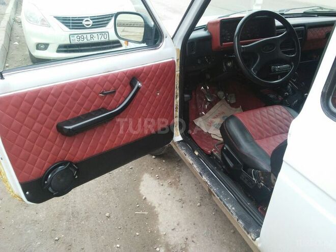 LADA (VAZ) Niva 2005, 15,000 km - 1.7 l - Qusar