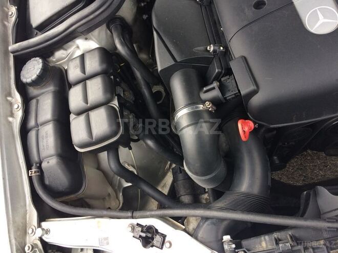 Mercedes E 220 2001, 351,600 km - 2.2 l - Bakı