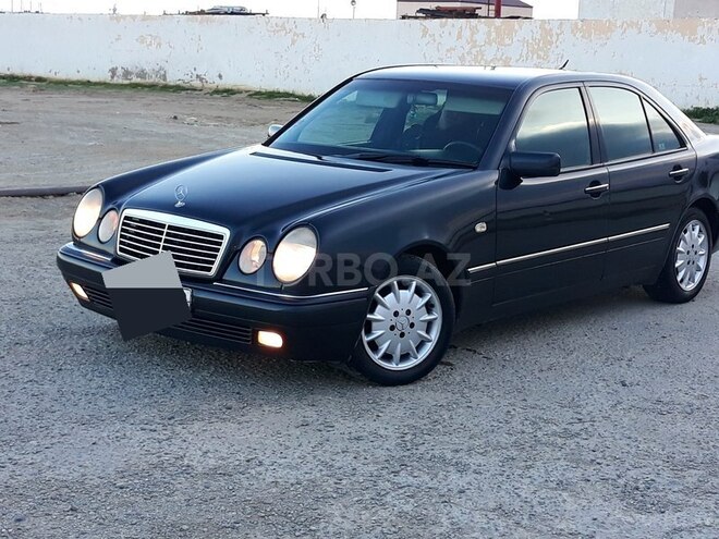 Mercedes E 240 1999, 268,000 km - 2.4 l - Bakı