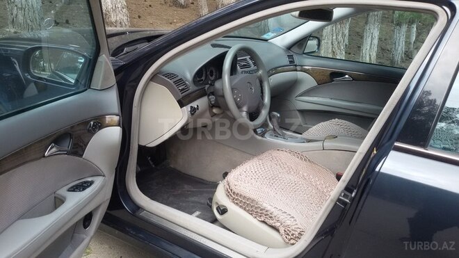 Mercedes E 240 2002, 263,000 km - 2.6 l - Bakı