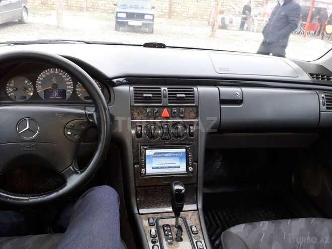 Mercedes E 240 2000, 280,212 km - 2.6 l - Gəncə