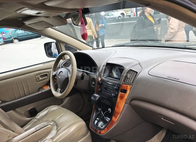 Lexus RX 330 2000, 260,000 km - 3.1 l - Bakı
