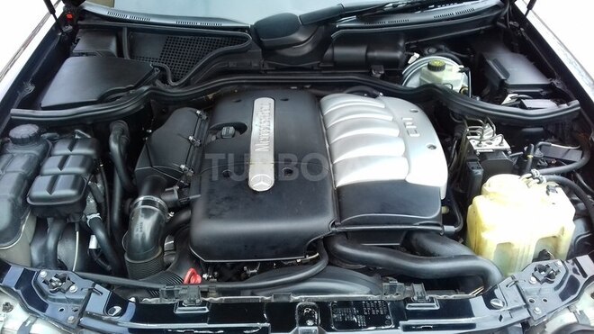 Mercedes E 270 2000, 293,000 km - 2.7 л - Bakı